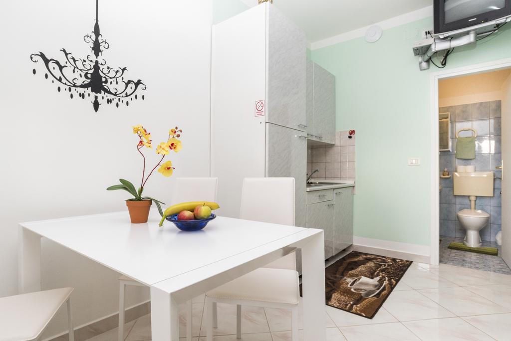 Apartments Catic ウマグ エクステリア 写真
