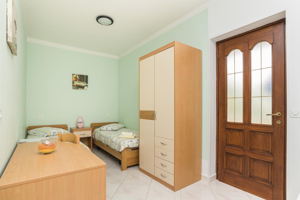 Apartments Catic ウマグ エクステリア 写真