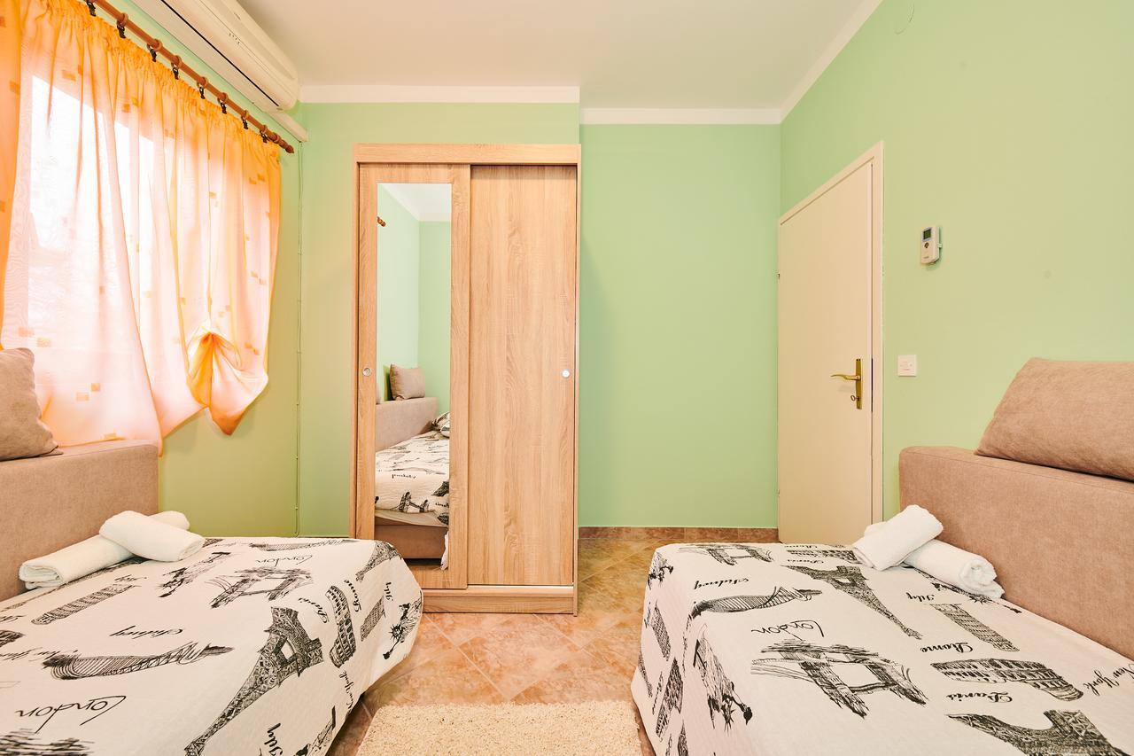 Apartments Catic ウマグ エクステリア 写真